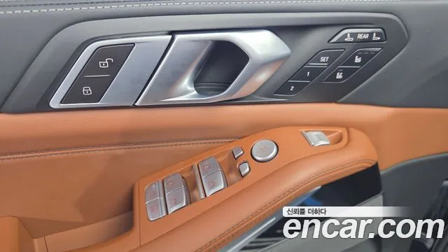 BMW X7 — Фото автомобиля 14