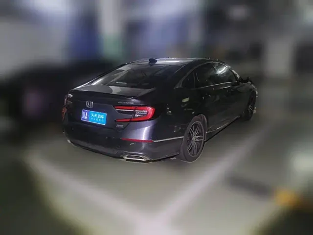 Honda Accord — Фото автомобиля 2