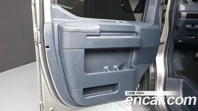 Kia PV5 — Фото автомобиля 13