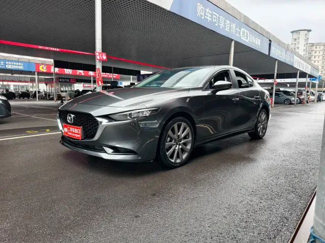 Фотография автомобиля — Mazda Axela