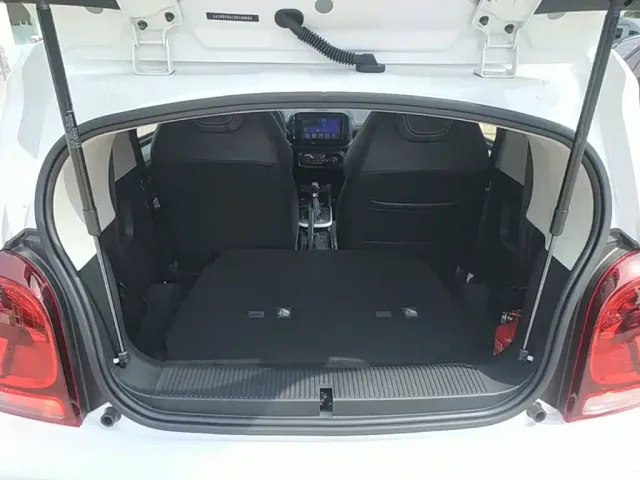 Roewe Clever — Фото автомобиля 14