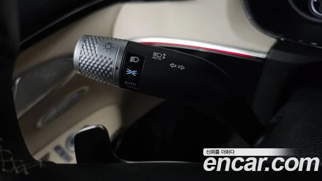Genesis GV70 2.5T Бензин AWD — Фото автомобиля 29