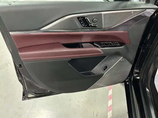 Cadillac XT5 — Фото автомобиля 15