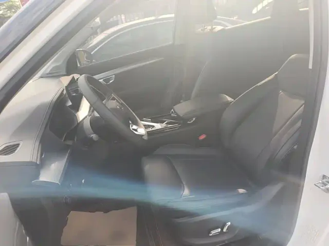 Wuling Asta — Фото автомобиля 14