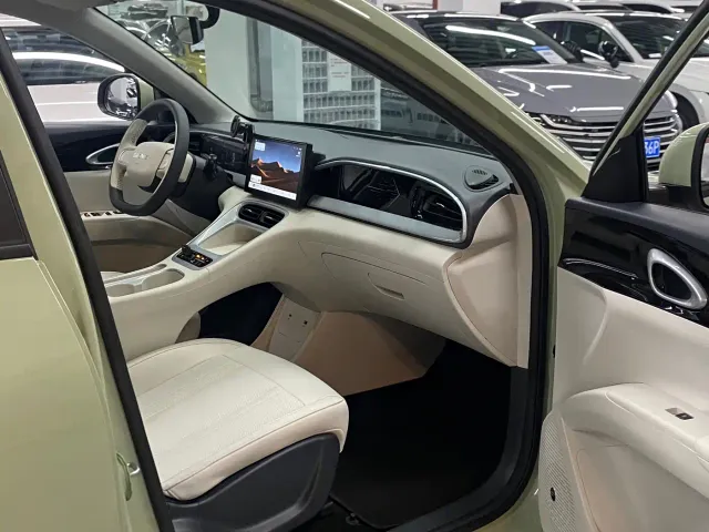 Geely Starry Wish — Фото автомобиля 4