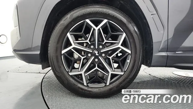 Hyundai Tucson Tucson (NX4) Бензин 1.6 турбо 2WD — Фото автомобиля 4