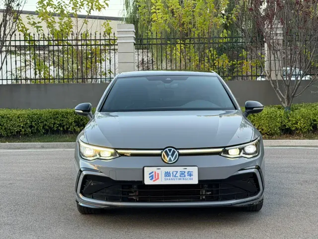 Volkswagen Golf — Фото автомобиля 13