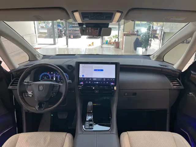 Toyota Vellfire — Фото автомобиля 21