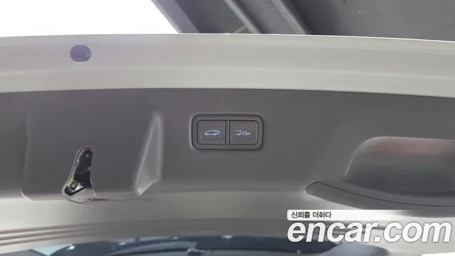 Hyundai Staria Staria 4WD Lounge 9 мест — Фото автомобиля 7