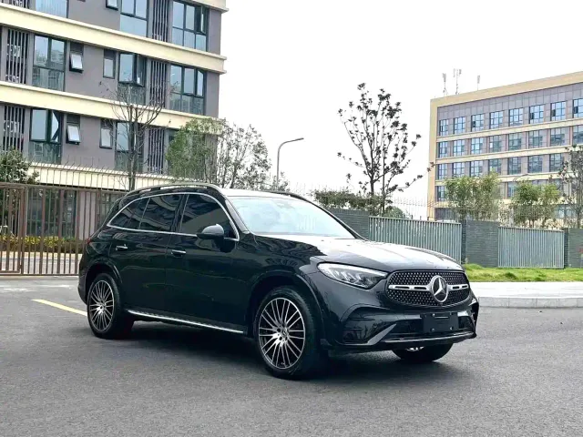 Mercedes-Benz Mercedes-Benz GLC 2023 GLC 300 L 4MATIC Sport 5-Seater — Фото автомобиля 3