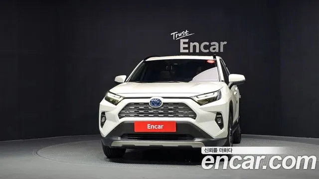 Toyota RAV4 — Фото автомобиля 3