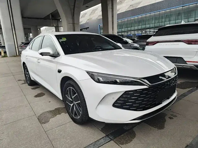BYD Qin L — Фото автомобиля 3