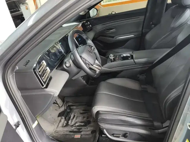 BYD Qin L — Фото автомобиля 14