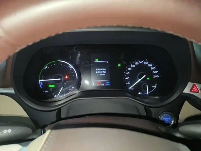 Toyota Sienna — Фото автомобиля 15