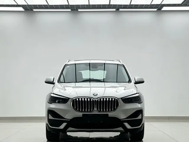 BMW X1 — Фото автомобиля 2