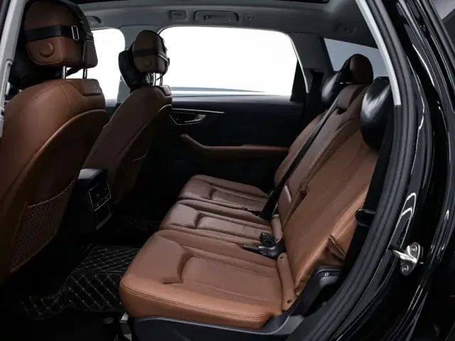 Audi Q7 — Фото автомобиля 16