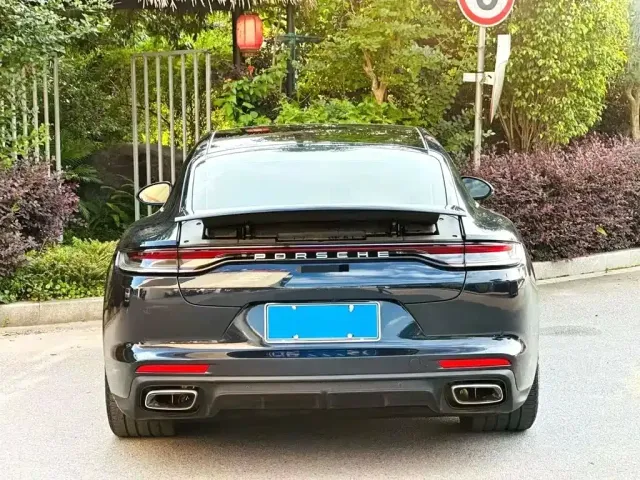 Porsche Panamera — Фото автомобиля 8