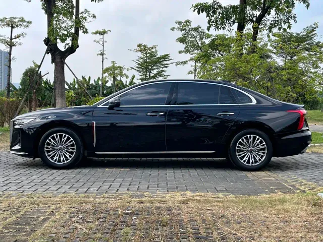 Hongqi H5 — Фото автомобиля 7