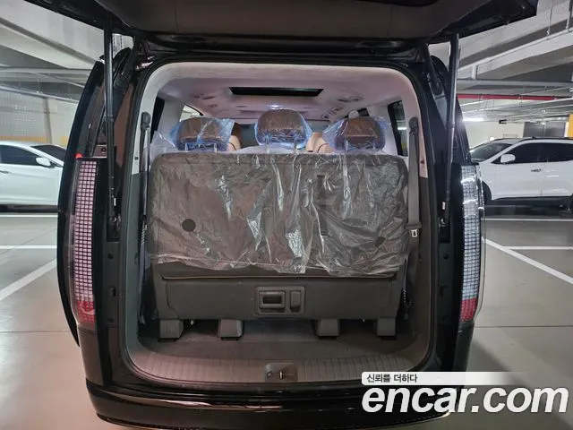 Hyundai Staria Staria 4WD Lounge 7 мест — Фото автомобиля 7