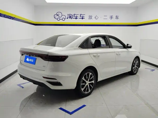 Geely Emgrand — Фото автомобиля 3