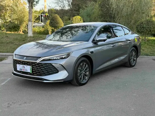 Фотография автомобиля — BYD Qin L
