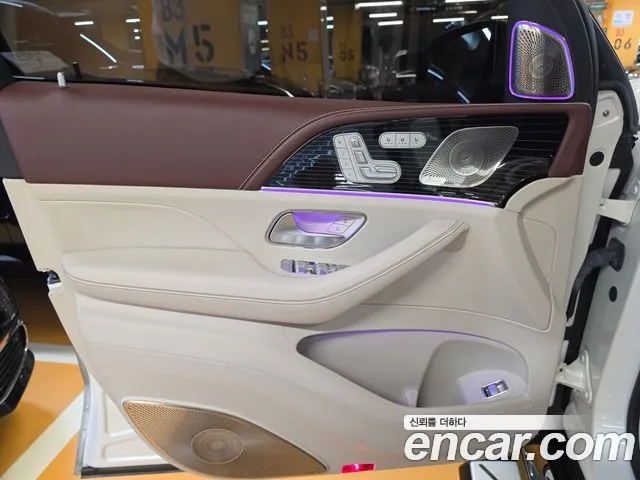 Mercedes-Benz GLS-Class — Фото автомобиля 20