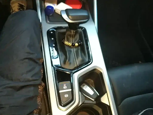 Geely Emgrand — Фото автомобиля 13