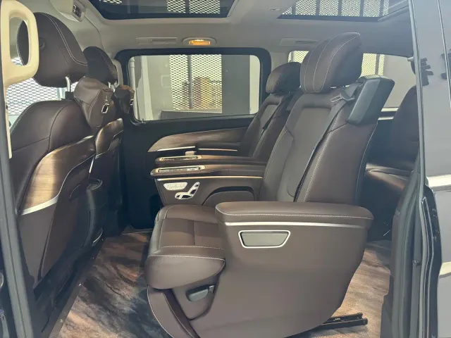 Mercedes-Benz V-Class — Фото автомобиля 7
