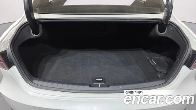 Hyundai Grandeur Новый Grandeur IG 3.0 LPi (Такси) — Фото автомобиля 17