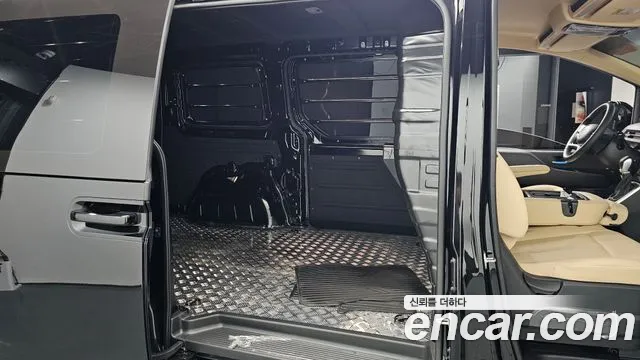 Hyundai Staria Staria — Фото автомобиля 23
