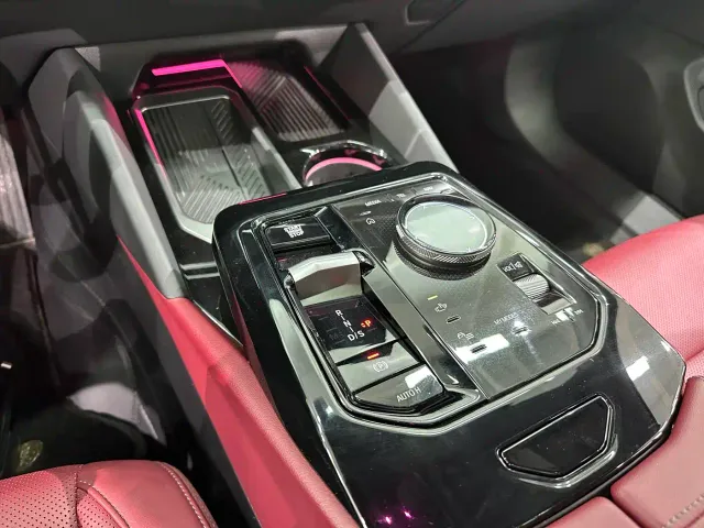 BMW 5 Series — Фото автомобиля 15
