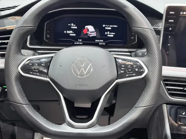 Volkswagen Tiguan L PHEV — Фото автомобиля 12
