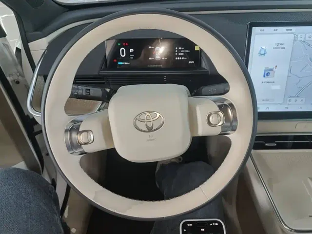 Toyota BoZhi 3X — Фото автомобиля 10