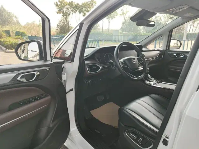 GAC Trumpchi M6 — Фото автомобиля 15