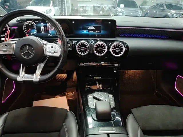 Mercedes-Benz A-Class — Фото автомобиля 12