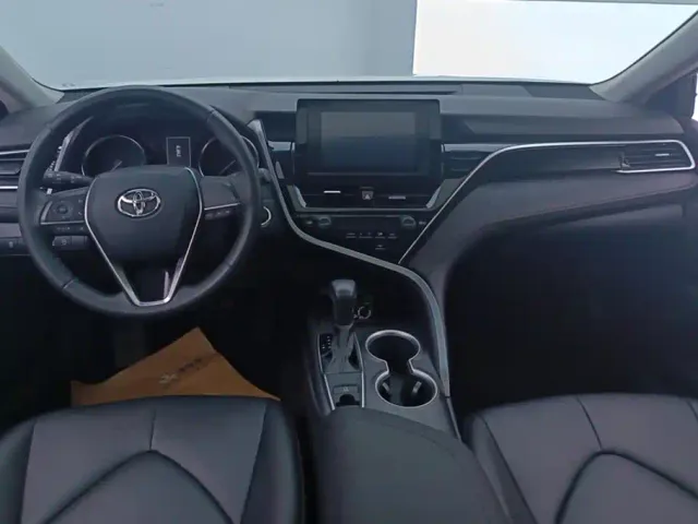 Toyota Camry — Фото автомобиля 12
