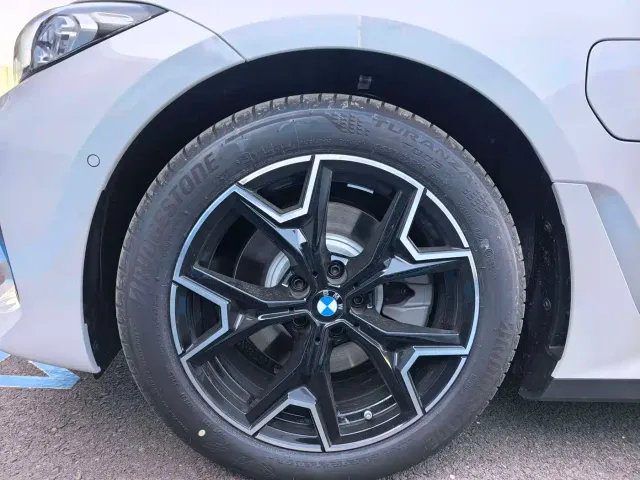 BMW i3 — Фото автомобиля 4