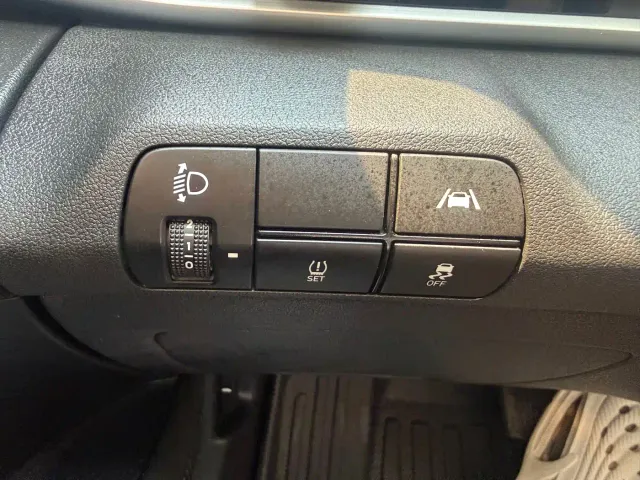 Hyundai Elantra — Фото автомобиля 13