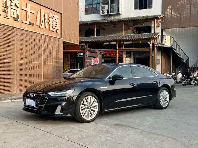 Audi A7L — Фото автомобиля 7