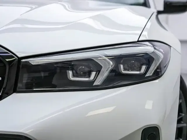 BMW 3 Series — Фото автомобиля 2