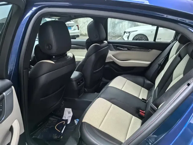 Cadillac CT5 — Фото автомобиля 9