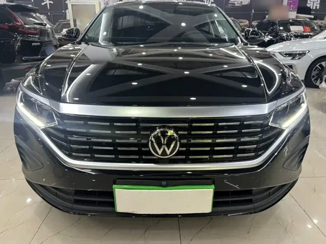 Volkswagen Passat — Фото автомобиля 4