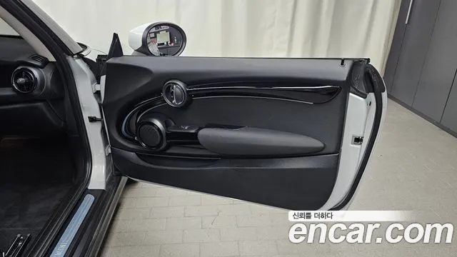 Mini Cooper Cooper Classic — Фото автомобиля 24