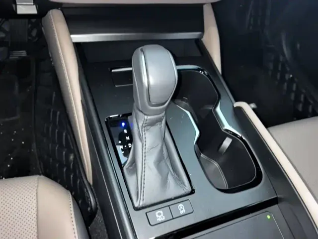 Lexus ES — Фото автомобиля 13
