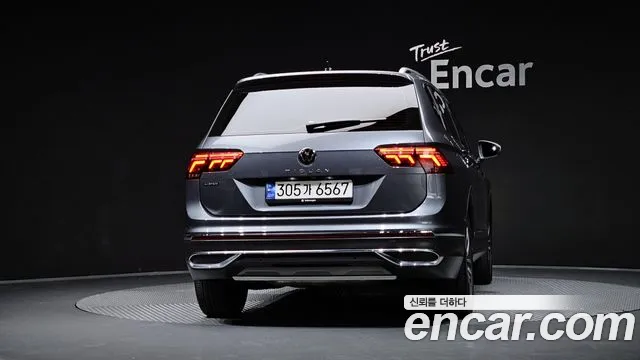 Volkswagen Tiguan — Фото автомобиля 4