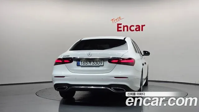 Mercedes-Benz E-Class W213 — Фото автомобиля 4