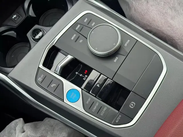 BMW i3 — Фото автомобиля 8
