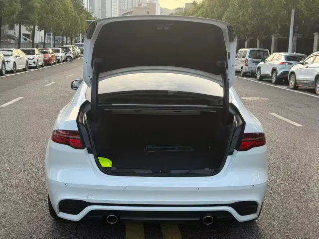 Jaguar XEL — Фото автомобиля 17