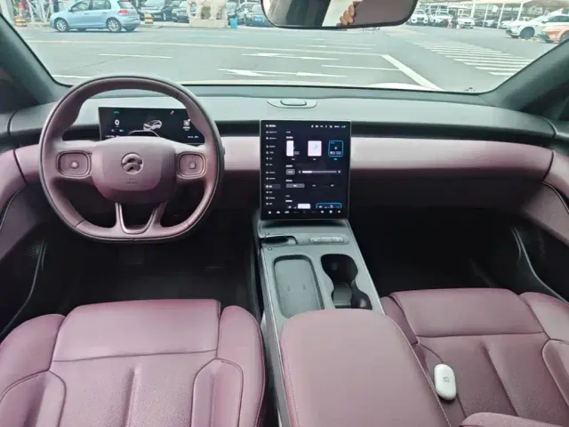 Nio ET5 Touring — Фото автомобиля 9