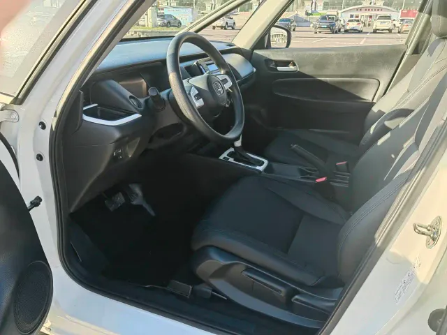 Honda Fit — Фото автомобиля 9